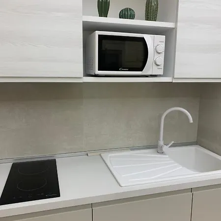 Casa Loca Intera Casa A Due Passi Da Porta San Biagio לצ'ה