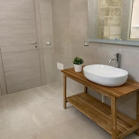 Casa Loca Intera Casa A Due Passi Da Porta San Biagio