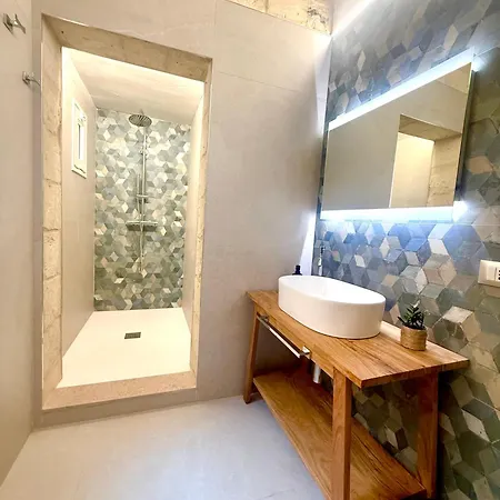 Casa Loca Intera Casa A Due Passi Da Porta San Biagio * Lecce